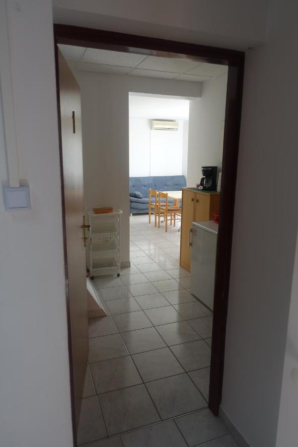 Apartments Galeb Ртина Экстерьер фото