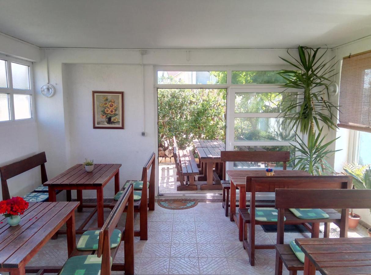 Apartments Galeb Ртина Экстерьер фото