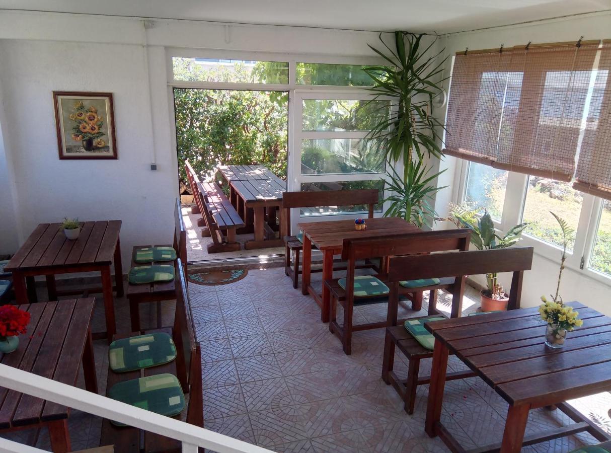 Apartments Galeb Ртина Экстерьер фото